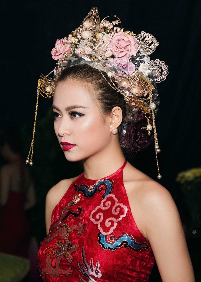 Hoàng Thùy Linh chăm sóc bạn trai siêu mẫu hết mực - ảnh 5
