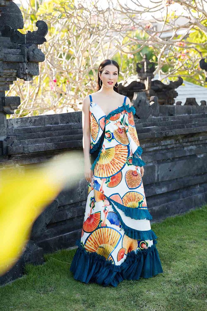 MC Thanh Mai khoe vẻ đẹp quên tuổi trên đất chùa Vàng - ảnh 8