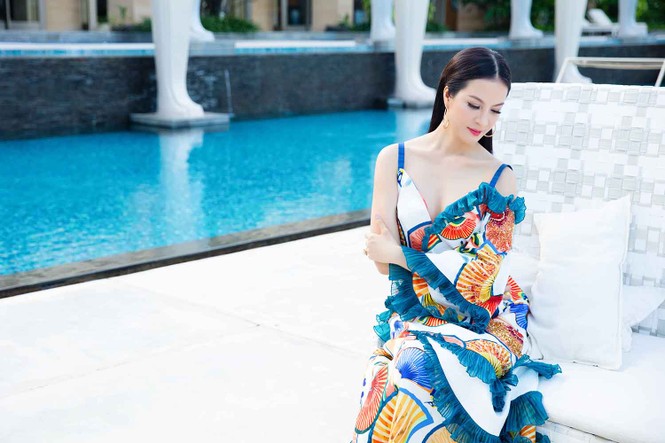MC Thanh Mai khoe vẻ đẹp quên tuổi trên đất chùa Vàng - ảnh 9