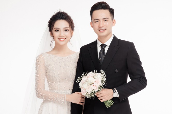 Ảnh cưới lung linh của Top 10 HHVN Tố Như và 'hot boy cảnh sát' - ảnh 3
