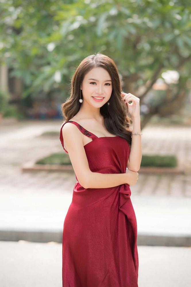 Á hậu Tú Anh về trường cũ tuyển sinh cho Hoa hậu Việt Nam 2018 - ảnh 5