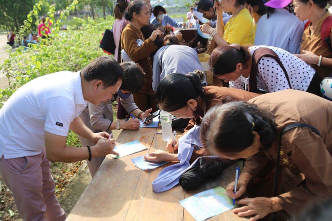 Cầu siêu cho 'bé đỏ'- nét đẹp mùa Vu Lan - ảnh 3