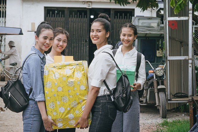 Đàm Vĩnh Hưng đồng hành cùng thí sinh Miss World Vietnam làm từ thiện - ảnh 5