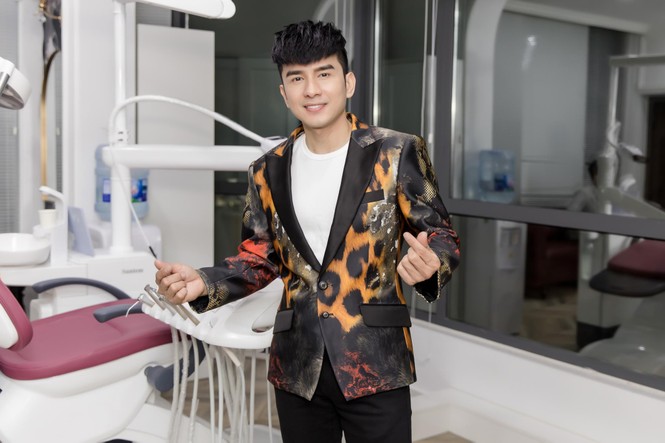 Đan Trường, Lam Trường đọ vẻ điển trai ở tuổi tứ tuần khiến fans Hà Nội 'bấn loạn' - ảnh 6