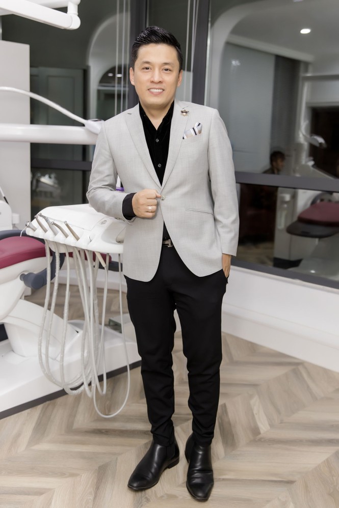 Đan Trường, Lam Trường đọ vẻ điển trai ở tuổi tứ tuần khiến fans Hà Nội 'bấn loạn' - ảnh 7