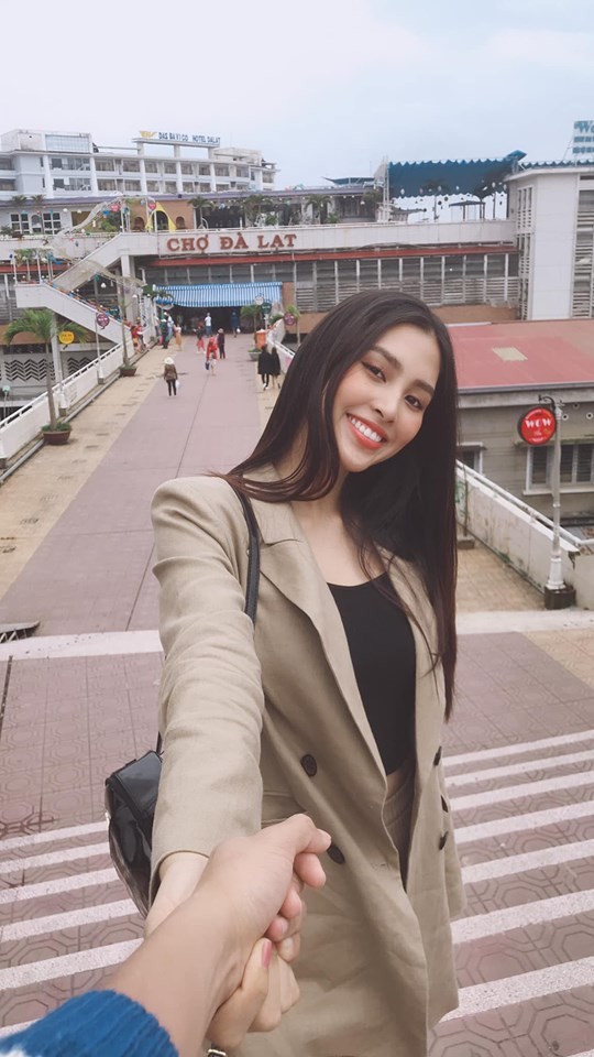 Mâu Thuỷ-Võ Hoàng Yến 'lên đồ' gợi cảm, 'đấu khẩu' trên ghế nóng Next Top - ảnh 11
