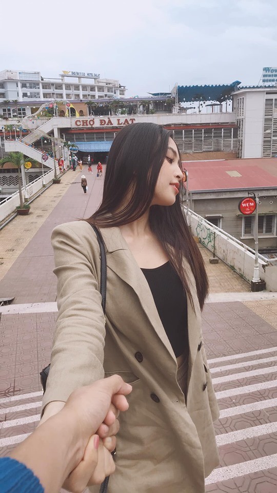 Mâu Thuỷ-Võ Hoàng Yến 'lên đồ' gợi cảm, 'đấu khẩu' trên ghế nóng Next Top - ảnh 12
