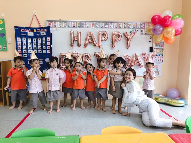 Á hậu Huyền My gợi cảm hết nấc với váy xẻ ngực - ảnh 10