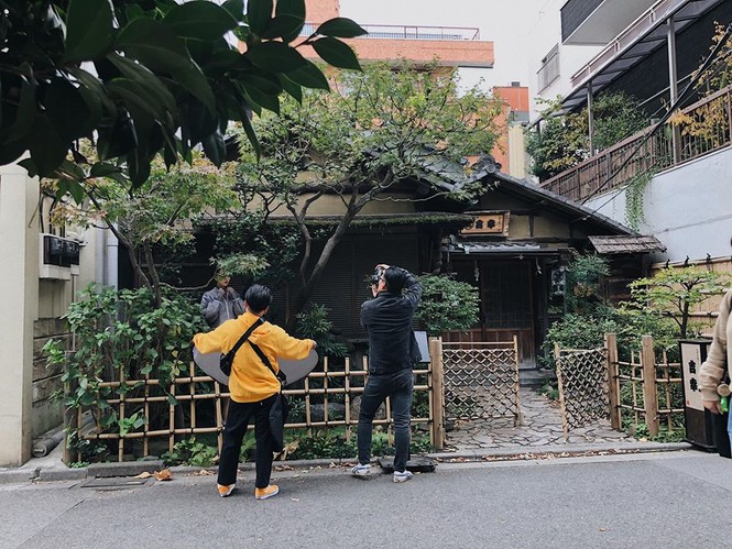 Tường San rạng rỡ trên đường phố Nhật Bản, tiết lộ ngày trở về Việt Nam - ảnh 5
