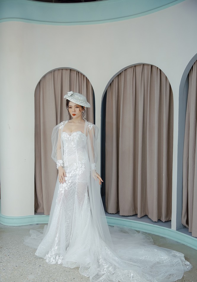 Hoa hậu Nguyễn Thị Huyền váy xẻ gợi cảm, Lệ Quyên khoe ngực đầy hút mắt - ảnh 8
