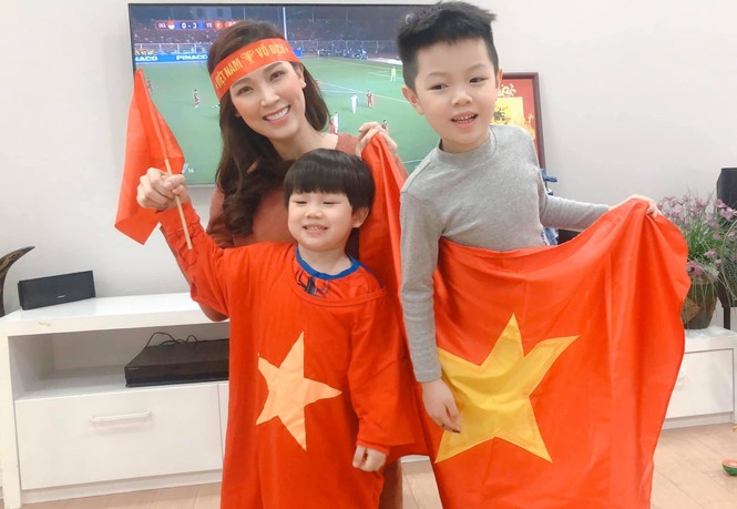 Dàn Hoa - Á hậu 'vỡ oà', khâm phục tài thao lược của HLV Park Hang Seo - ảnh 7