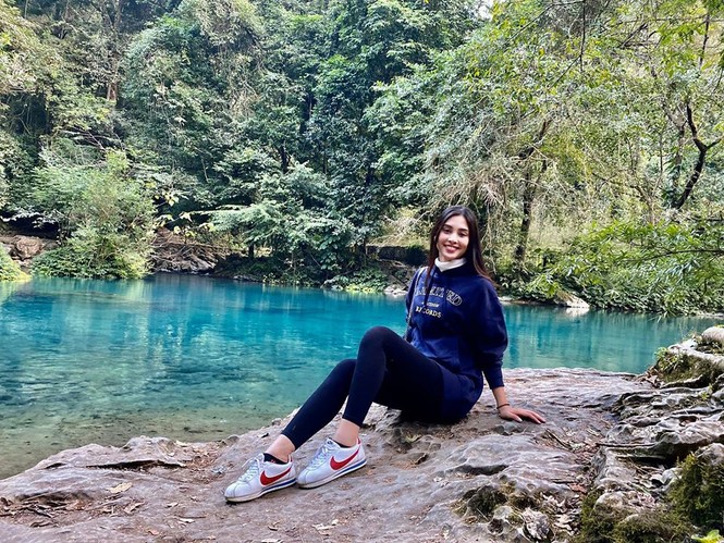 Hoàng Thuỳ tái xuất sau Miss Universe, khoe chân thon 'cực phẩm' - ảnh 16
