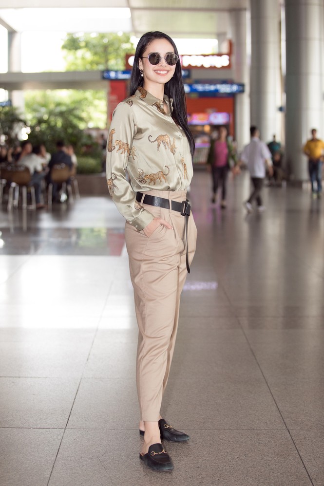 Hoa hậu thế giới Megan Young uống trà đá vỉa hè khi vừa đến Việt Nam - ảnh 1