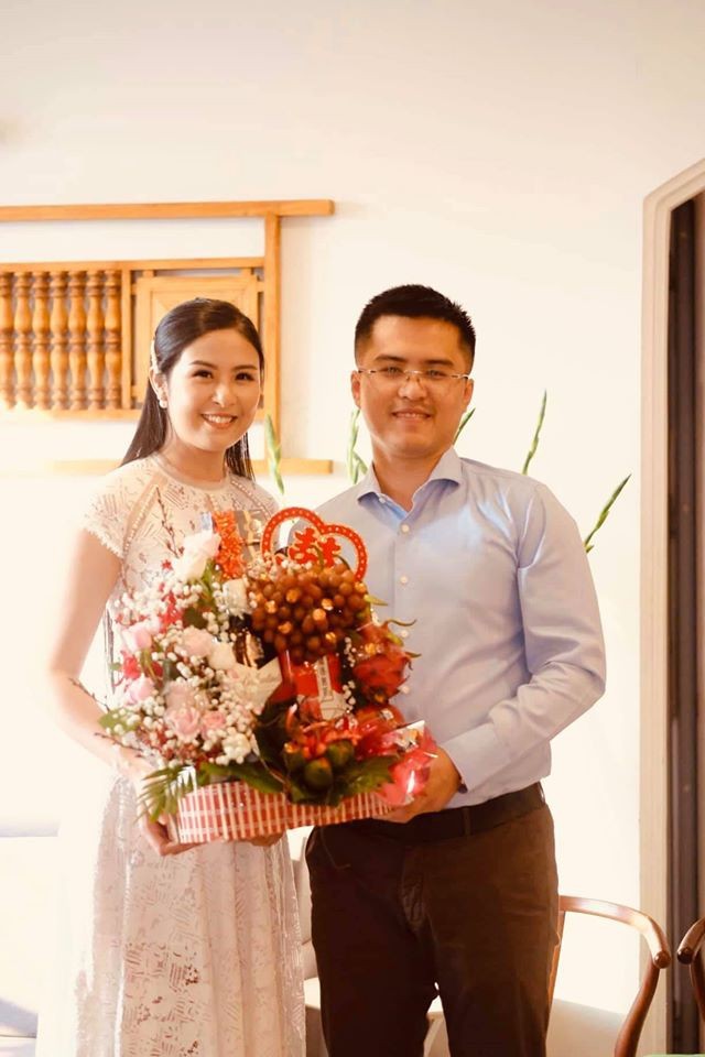 Bạn trai Hoa hậu Ngọc Hân công khai đăng ảnh đi chơi Noel cùng nhau - ảnh 4