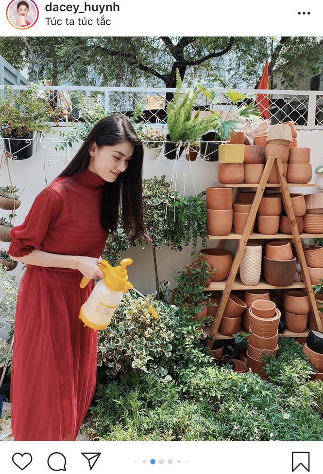Á hậu Tường San đăng ảnh đón Valentine sớm, khoe khéo vòng 1 gợi cảm - ảnh 7