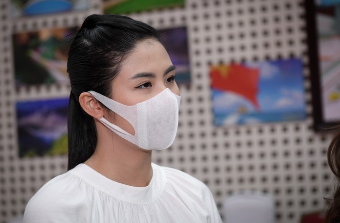Sau khi hoãn cưới vì Covid, Ngọc Hân cùng các nghệ sĩ đi hiến máu giữa mùa dịch - ảnh 10