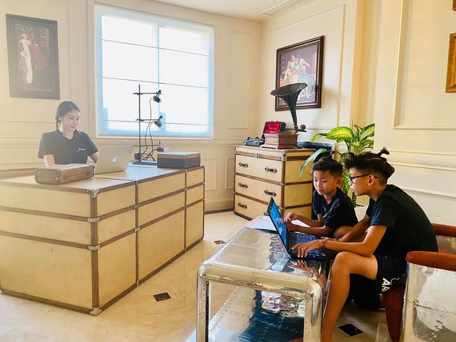 Hà Kiều Anh cùng gia đình cách ly xã hội tại biệt thự sát biển ở Vũng Tàu - ảnh 2