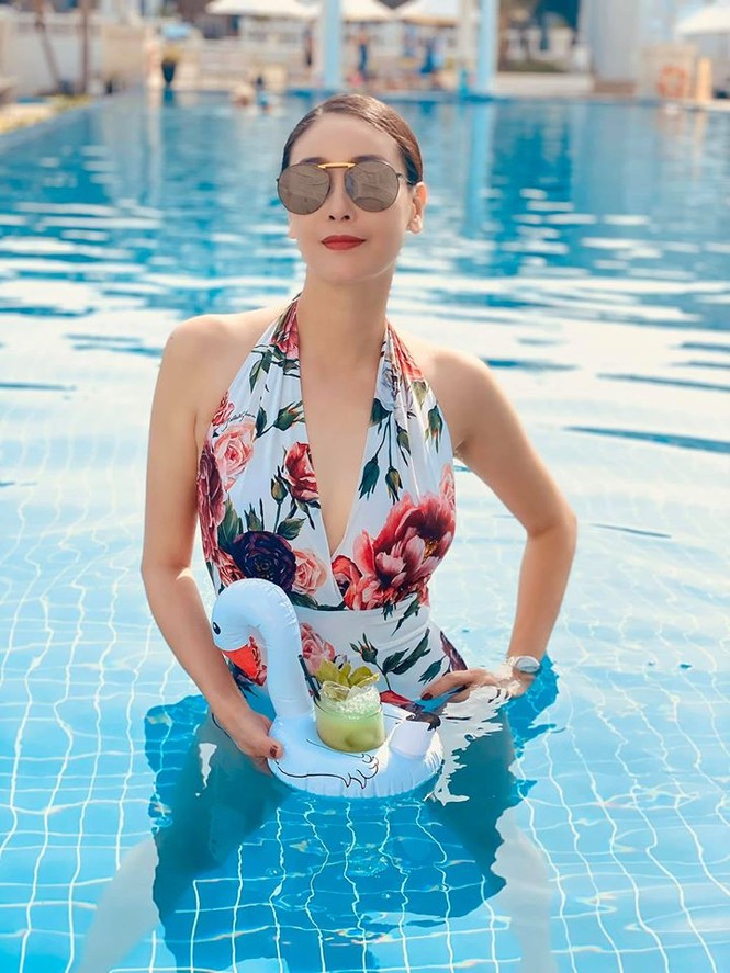 Hà Kiều Anh khoe body tuyệt mỹ tuổi 44 với bikini - ảnh 6