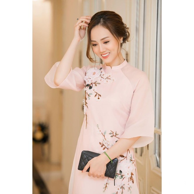 Gu thời trang sang chảnh toàn đồ hiệu của bạn gái kém 15 tuổi của NSND Công Lý - ảnh 9