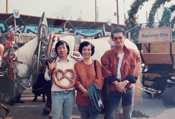 Tú Anh buông lơi vai trần nuột nà, Lương Thuỳ Linh khoe vòng 1 gợi cảm trước biển - ảnh 13