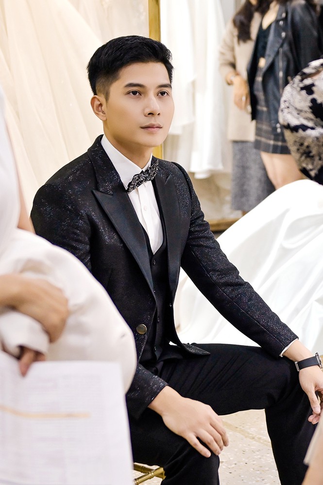 'Người tình tin đồn' Lâm Bảo Châu diễn show chung với Lệ Quyên - ảnh 3