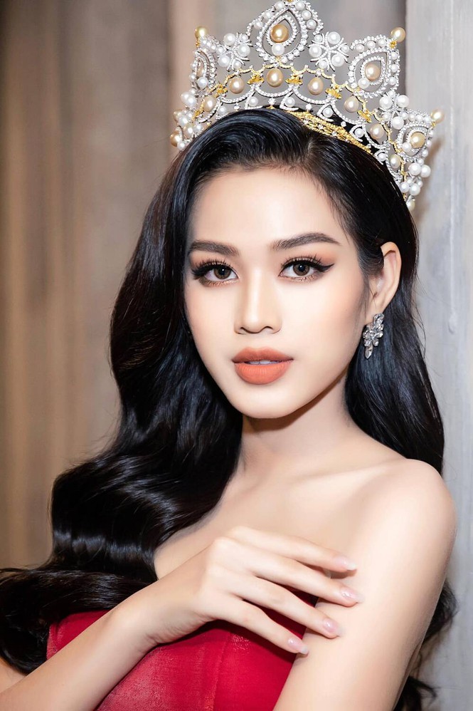 Trước thềm thi Miss World 2021, Hoa hậu Đỗ Thị Hà có những bước đi đầy thông minh - ảnh 11