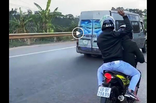 Nhóm phượt thủ ném đá xe khách, khoe 'chiến tích' trên facebook - ảnh 2