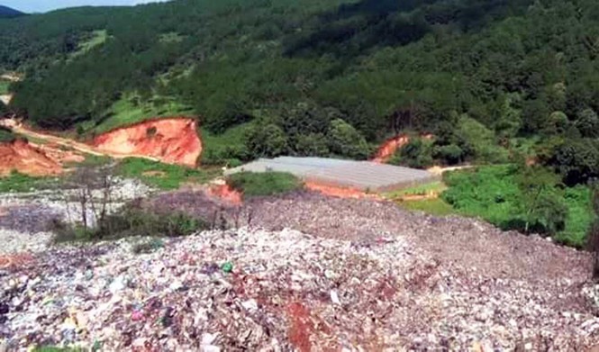 Núi rác ở Đà Lạt sạt lở hàng trăm tấn, mùi hôi thối bao phủ khắp nơi - ảnh 3