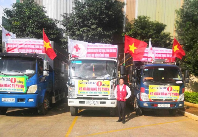 Nhiều chuyến xe 0 đồng chở hàng cứu trợ miền Trung - ảnh 4