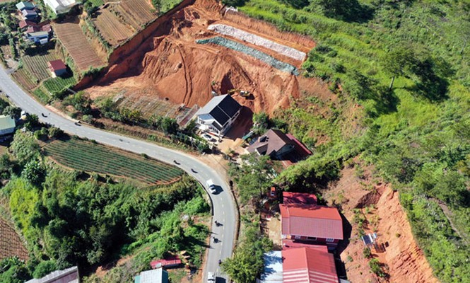 Đà Lạt: Đào khoét, san gạt đất bừa bãi, nhiều nơi bị sạt lở - ảnh 5