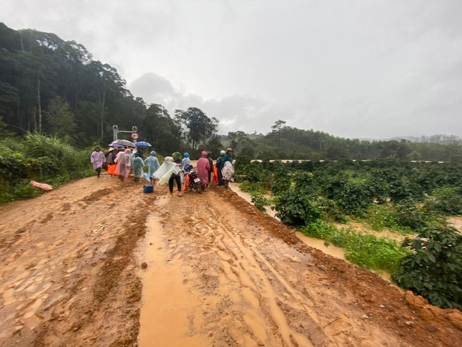 Vụ du khách bị lũ cuốn tử vong: Tiết lộ bất ngờ về công ty tổ chức tour - ảnh 2