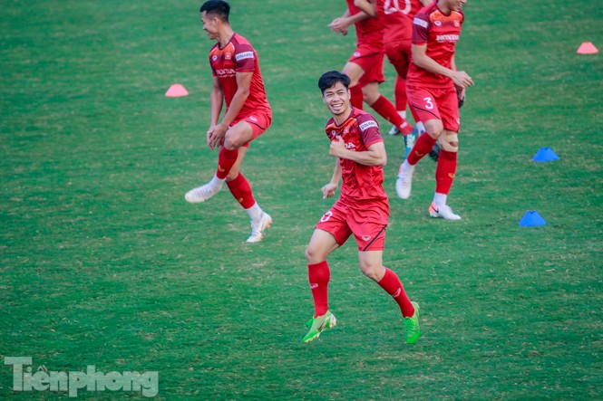 Park Hang Seo 'tung' giáo án lạ trước trận gặp UAE - ảnh 7