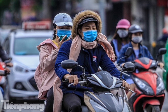 Hà Nội đón không khí lạnh: 'Đã nghe rét mướt luồn trong gió' - ảnh 3