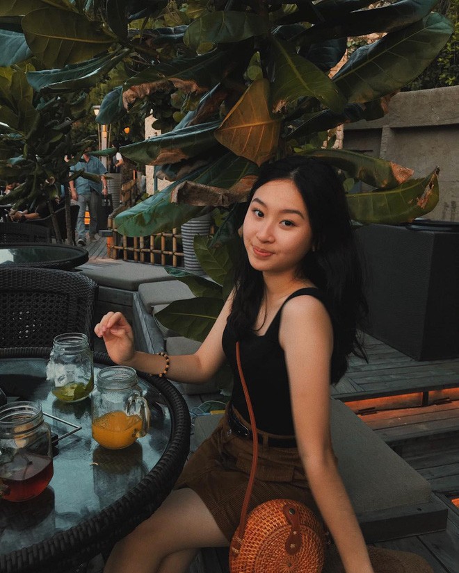 Gái xinh ĐH Yale khoe cả thùng huy chương, giấy khen và bài thi đạt 100 điểm - ảnh 10