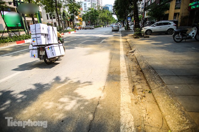 Hà Nội xuất hiện cao ốc 'dát vàng' gây chói lóa trong ngày hè oi bức - ảnh 7