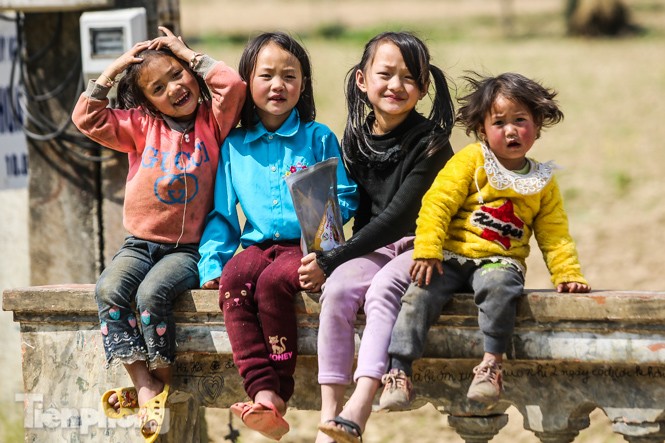 Ngắm nét ngây thơ của những đứa trẻ vùng cao nguyên đá Hà Giang - ảnh 2