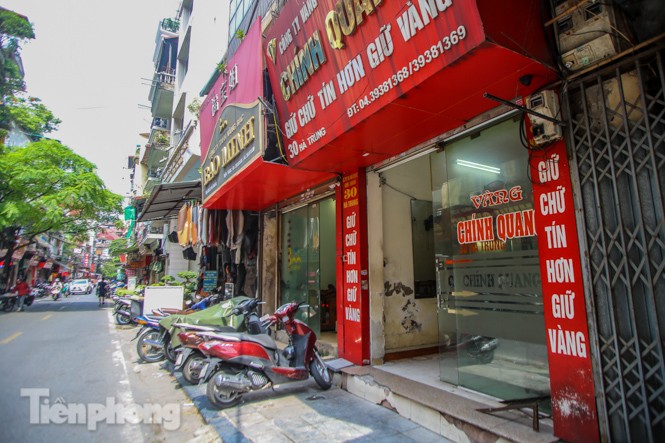 Phố vàng Hà Nội đìu hiu giữa 'cơn bão' giá lịch sử - ảnh 4