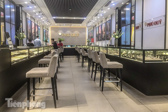 Phố vàng Hà Nội đìu hiu giữa 'cơn bão' giá lịch sử - ảnh 8