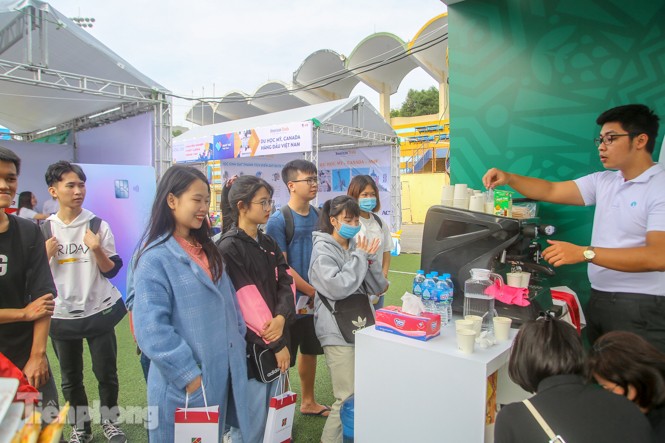 Giới trẻ nườm nượp đến trải nghiệm Ngày thẻ Việt Nam 2020 - ảnh 11