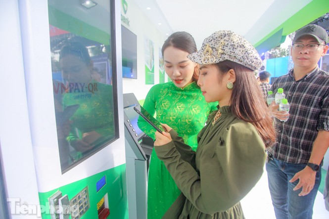 Á hậu Bùi Phương Nga cùng dàn người đẹp trải nghiệm Sóng Festival - ảnh 14