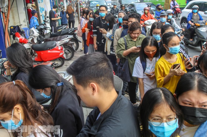 Nơi chen nhau, nơi lác đác vài khách trong ngày Black Friday - ảnh 2