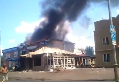 Sloviansk tan hoang sau cuộc pháo kích của quân đội Ukraine - ảnh 2