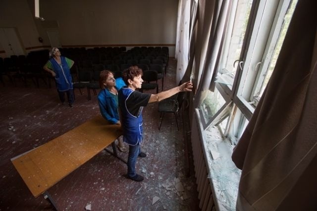 Sloviansk tan hoang sau cuộc pháo kích của quân đội Ukraine - ảnh 4
