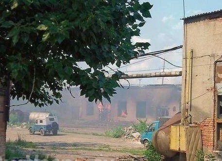 Sloviansk tan hoang sau cuộc pháo kích của quân đội Ukraine - ảnh 6