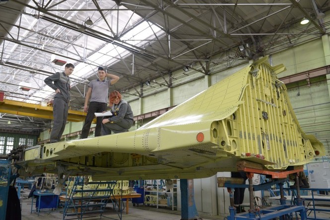 Đột nhập nhà máy sản xuất ‘xe tăng bay’ Su-34 - ảnh 13