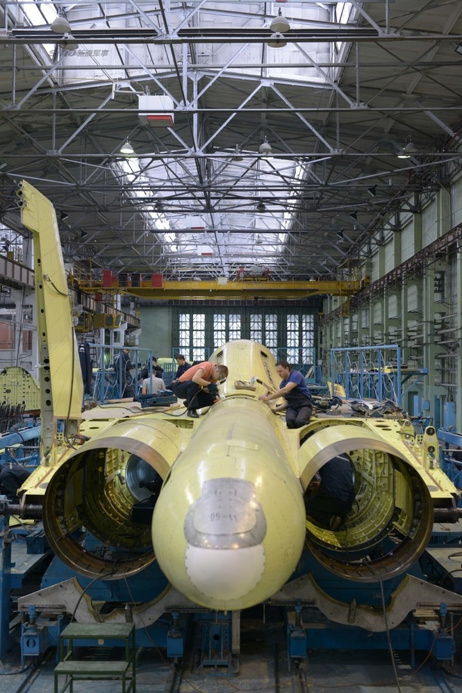 Đột nhập nhà máy sản xuất ‘xe tăng bay’ Su-34 - ảnh 15