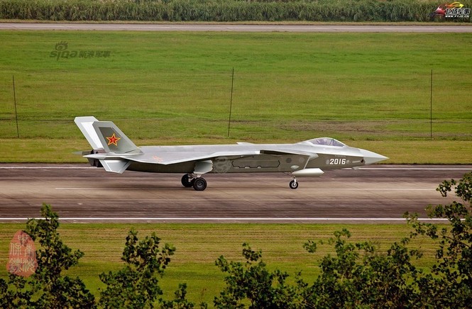 Tiêm kích J-20 Trung Quốc so đọ với siêu chiến đấu cơ T-50 Nga - ảnh 13