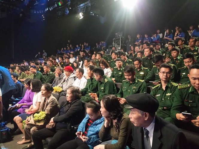 Thủ tướng trao giải thưởng Gương mặt trẻ Việt Nam tiêu biểu năm 2017 - ảnh 33
