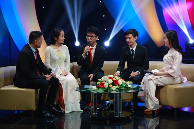Thủ tướng trao giải thưởng Gương mặt trẻ Việt Nam tiêu biểu năm 2017 - ảnh 19
