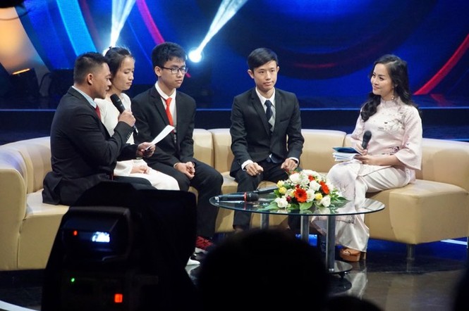 Thủ tướng trao giải thưởng Gương mặt trẻ Việt Nam tiêu biểu năm 2017 - ảnh 20